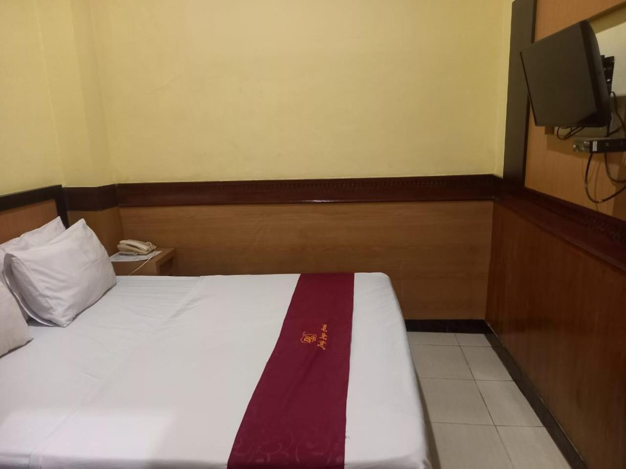 Urbanview Hotel Dedy Jaya Brebes Bagian luar foto